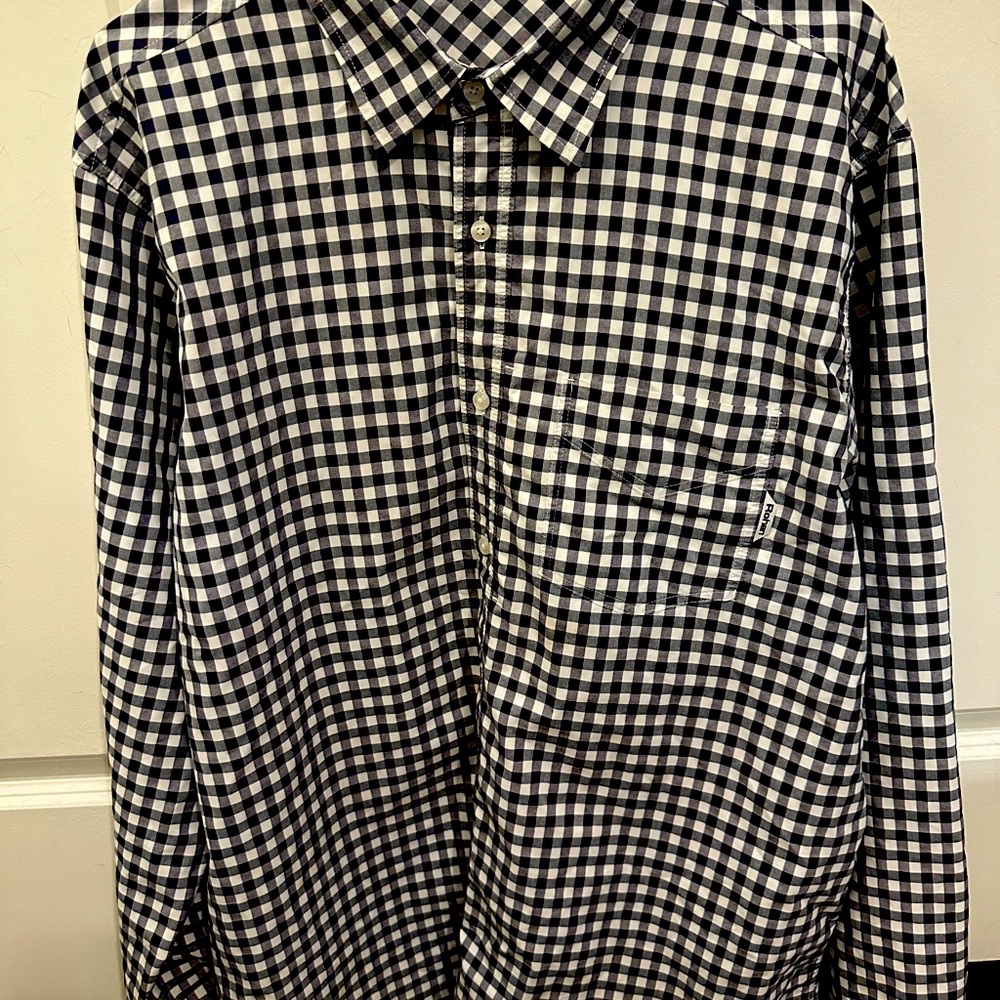 XL Rohan Button Down Pre-Owned Excellent condition no wear no stains.